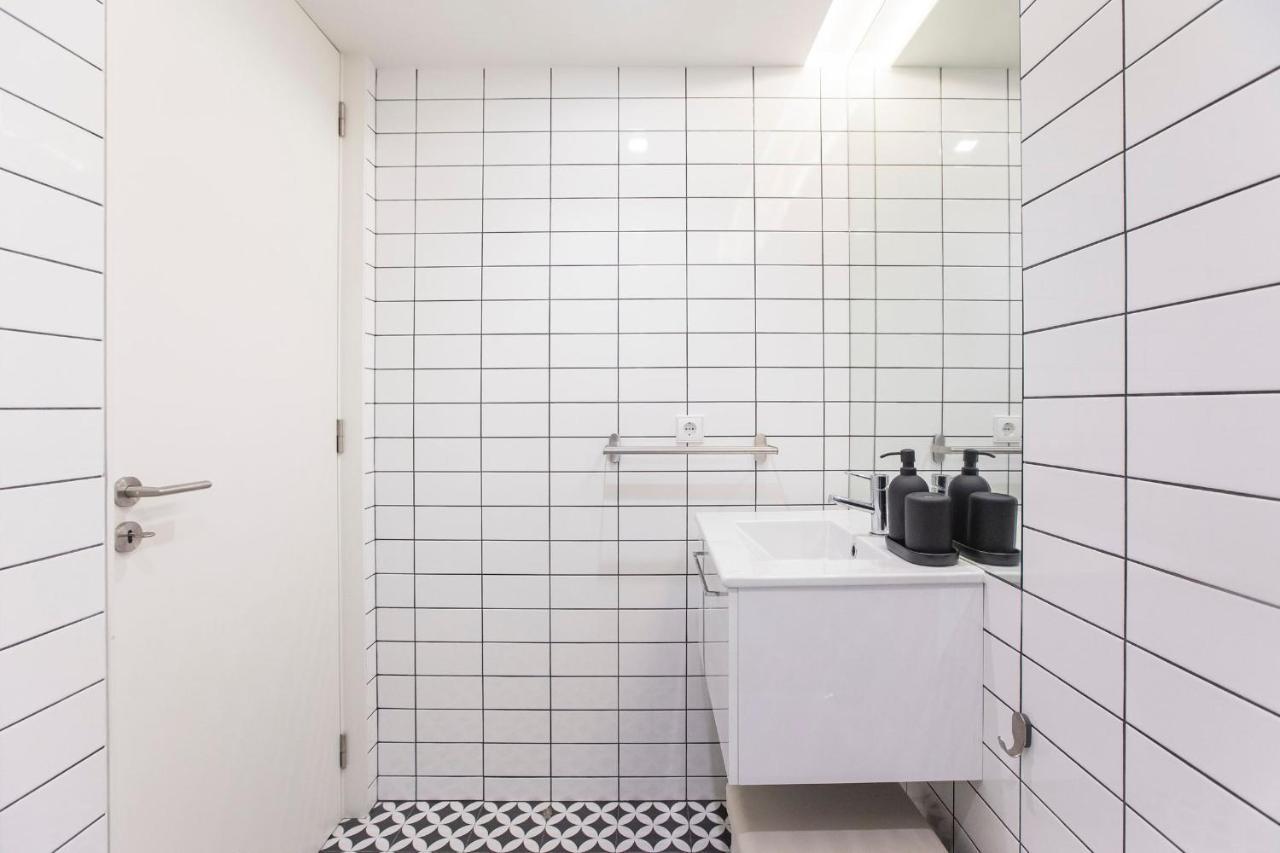 Modern 2br Duplex Downtown By Art District By Lovelystay * Oporto
